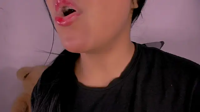 Snapshot of veky_saliva01 chatting on January 2026 10:31:02 AM veky saliva01 online show from January 2026 10:31:02 AM