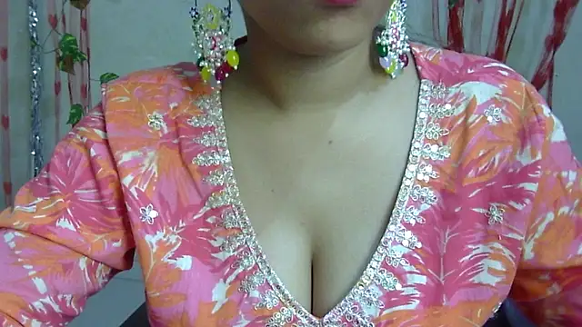 Snapshot of Preeti-Sexy chatting on October 2025 05:37:02 AM Preeti-Sexy online show from October 2025 05:37:02 AM