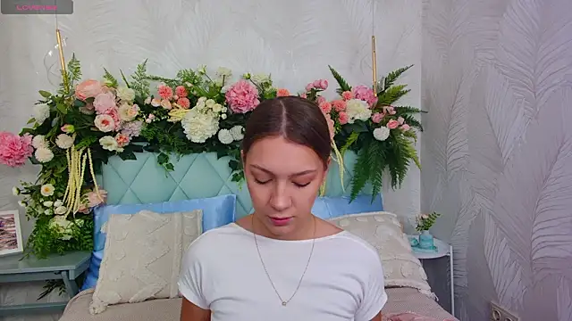 Snapshot of AliceBrayan chatting on February 2026 05:07:02 PM AliceBrayan online show from February 2026 05:07:02 PM