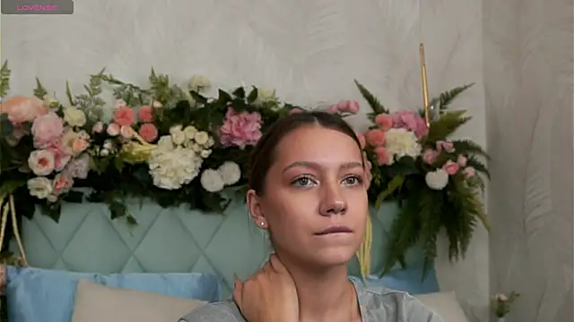 Snapshot of AliceBrayan chatting on March 2026 05:08:01 PM AliceBrayan online show from March 2026 05:08:01 PM