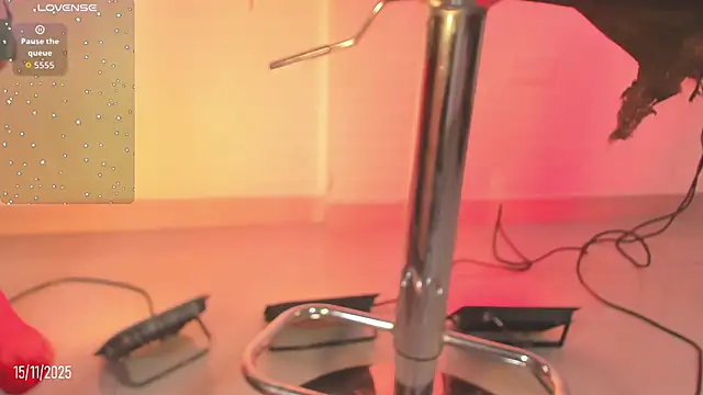 Sofia Burbano online show from November 2025 08:38:02 PM