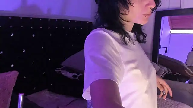 Ghosty Doll online show from November 2025 08:19:02 PM