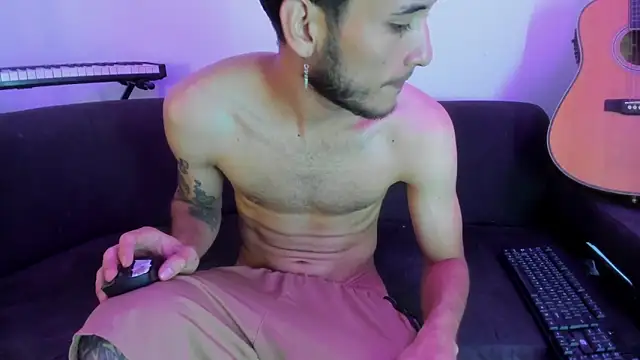 Henrikk senn online show from November 2025 12:16:02 PM