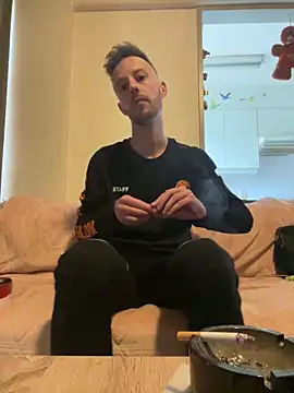 Snapshot of mecbxl25 chatting on September 2025 08:29:02 AM mecbxl25 online show from September 2025 08:29:02 AM