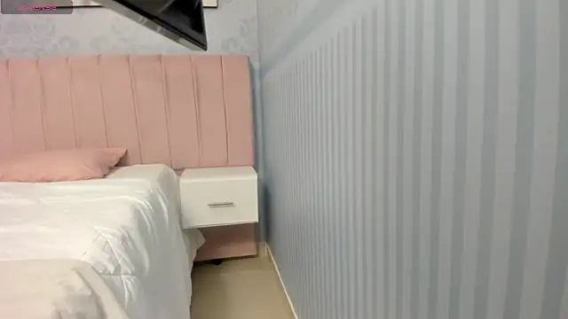 Snapshot of Annie_Cute18_ chatting on March 2025 03:57:02 AM Annie Cute18 online show from March 2025 03:57:02 AM