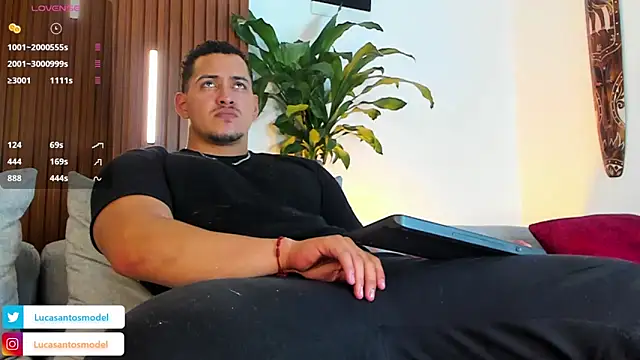 lucasanto  online show from October 2025 01:13:02 AM