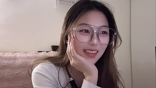 Snapshot of Sweet-Angel999 chatting on February 2026 05:08:01 PM Sweet-Angel999 online show from February 2026 05:08:01 PM