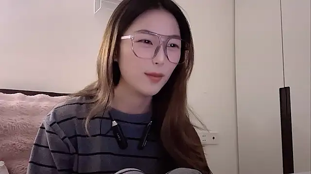 Snapshot of Sweet-Angel999 chatting on February 2026 02:02:01 PM Sweet-Angel999 online show from February 2026 02:02:01 PM