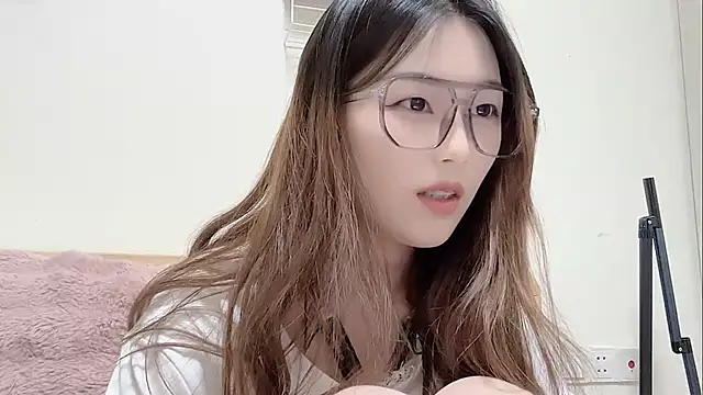 Snapshot of Sweet-Angel999 chatting on February 2026 03:56:02 PM Sweet-Angel999 online show from February 2026 03:56:02 PM