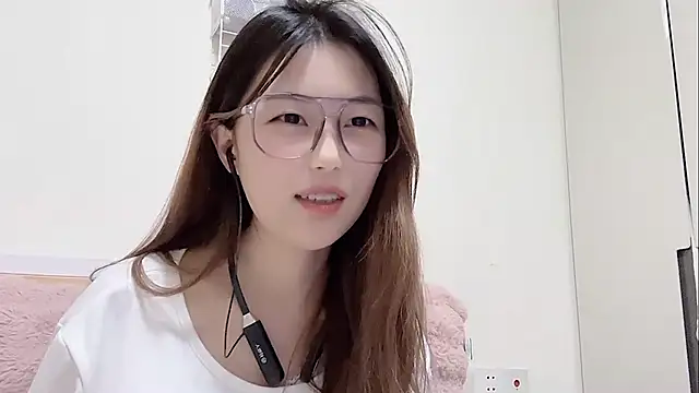 Snapshot of Sweet-Angel999 chatting on February 2026 04:19:02 PM Sweet-Angel999 online show from February 2026 04:19:02 PM