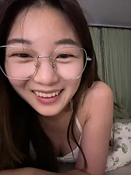 Snapshot of Sweet-Angel999 chatting on May 2026 03:42:02 PM Sweet-Angel999 online show from May 2026 03:42:02 PM