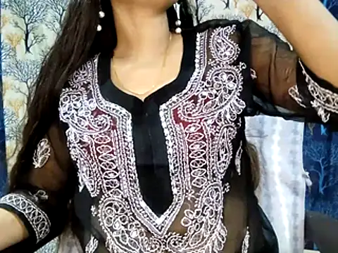 Snapshot of Aarvi_Arora chatting on November 2025 11:27:02 AM Aarvi Arora online show from November 2025 11:27:02 AM