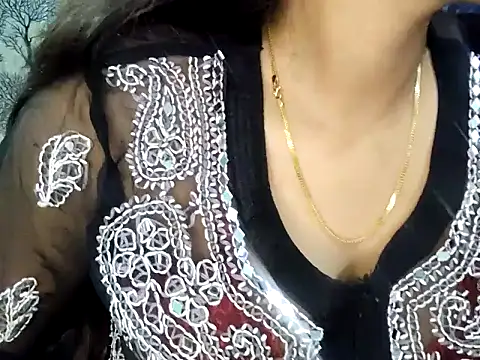 Snapshot of Aarvi_Arora chatting on January 2026 11:59:02 AM Aarvi Arora online show from January 2026 11:59:02 AM