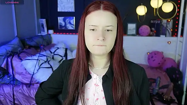 Lily Moonlight online show from February 2026 01:55:01 PM