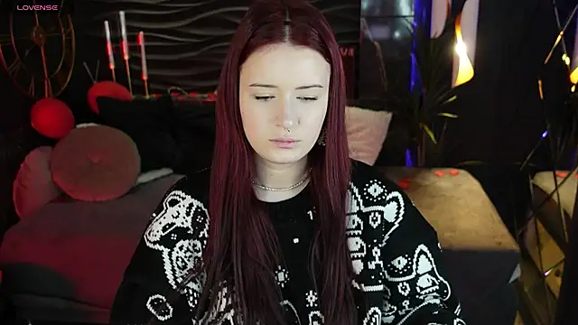 Lily Moonlight online show from February 2026 01:45:01 PM