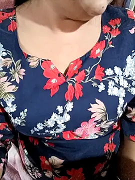 Beautyy38 online show from November 2025 03:12:01 AM