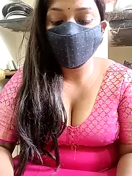 Snapshot of Renuma chatting on February 2025 06:11:02 AM Renuma online show from February 2025 06:11:02 AM