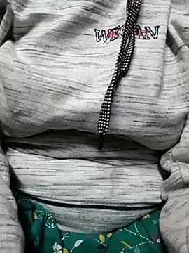 Snapshot of Wifesuman40 chatting on December 2024 05:22:01 PM Wifesuman40 online show from December 2024 05:22:01 PM