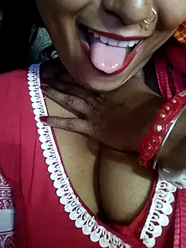 Snapshot of Wifesuman40 chatting on December 2024 07:52:02 AM Wifesuman40 online show from December 2024 07:52:02 AM