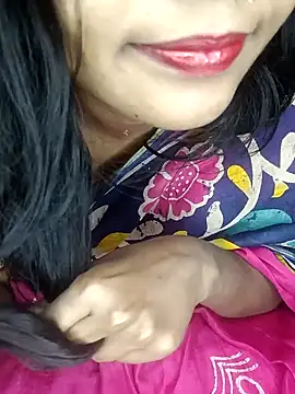 Snapshot of Wifesuman40 chatting on January 2025 05:11:01 AM Wifesuman40 online show from January 2025 05:11:01 AM