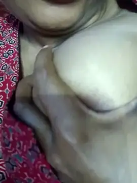 Snapshot of Wifesuman40 chatting on March 2025 05:17:02 AM Wifesuman40 online show from March 2025 05:17:02 AM