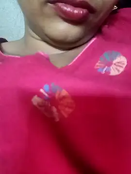 Snapshot of Wifesuman40 chatting on March 2025 05:54:01 PM Wifesuman40 online show from March 2025 05:54:01 PM