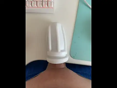 Snapshot of holyplugg chatting on February 2026 08:45:01 AM holyplugg online show from February 2026 08:45:01 AM