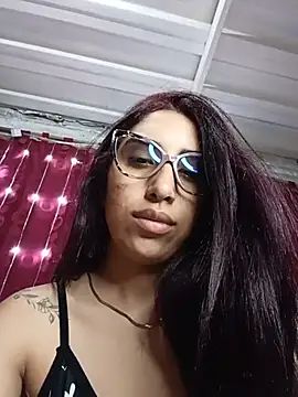 Snapshot of ifeelverywet_andhot chatting on July 2026 04:45:02 PM ifeelverywet andhot online show from July 2026 04:45:02 PM