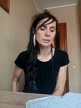 Snapshot of Francenia_lolis chatting on February 2026 07:28:02 AM Francenia lolis online show from February 2026 07:28:02 AM