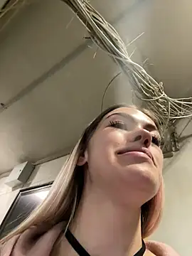 -Sexy Barbie- online show from February 2025 07:15:02 AM