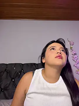 alisson carolina73 online show from August 2026 12:45:01 AM