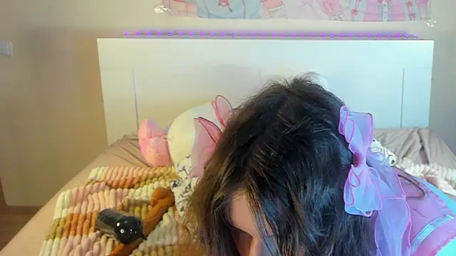 kuraii1  online show from March 2025 11:25:01 PM