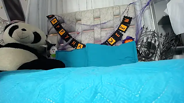 KOURTNEY-- online show from October 2025 01:53:02 AM