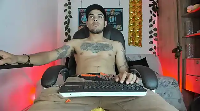 Snapshot of mikee_scooth chatting on January 2025 10:12:01 PM mikee scooth online show from January 2025 10:12:01 PM