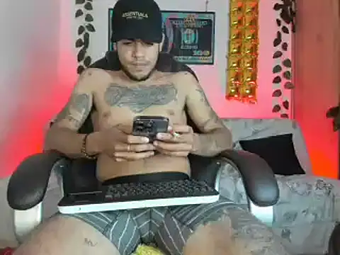 Snapshot of mikee_scooth chatting on January 2025 08:41:01 AM mikee scooth online show from January 2025 08:41:01 AM