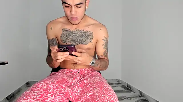 mikee scooth online show from January 2026 03:05:01 PM