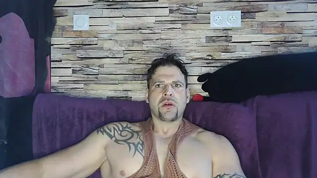 XxBigboybandxX online show from March 2025 08:32:01 AM