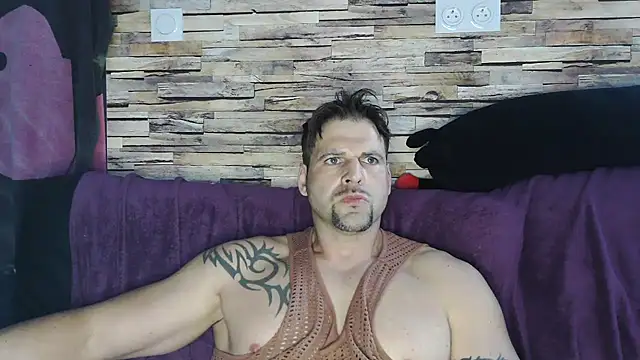 XxBigboybandxX online show from March 2025 02:44:02 PM