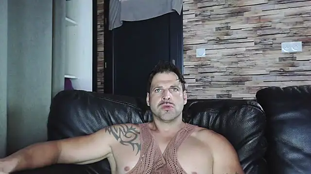 XxBigboybandxX online show from October 2025 03:56:02 PM