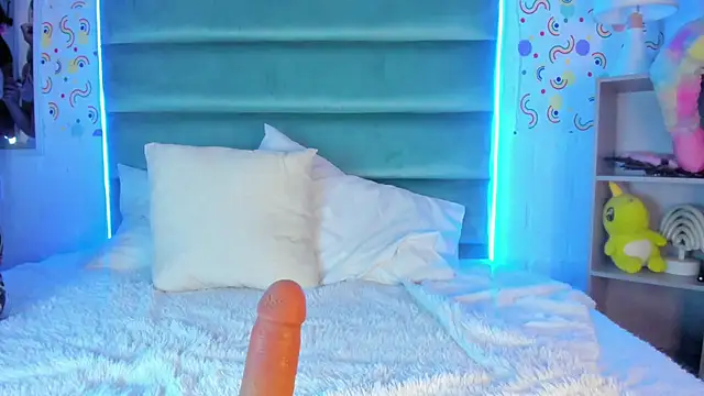 MelodiLovee  online show from March 2025 12:25:02 PM