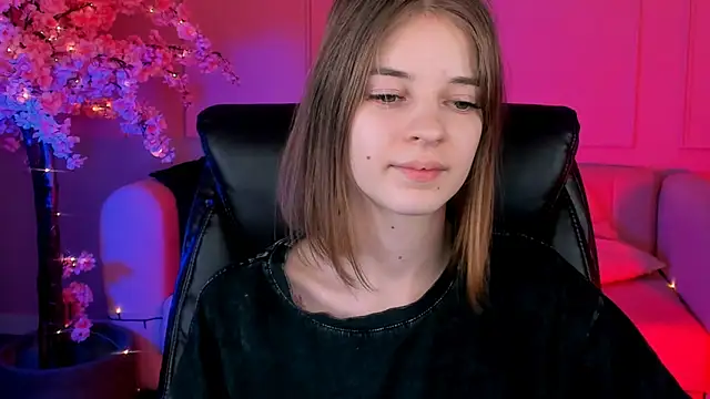 TinaDavil online show from December 2024 04:22:01 PM