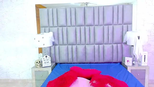 ZoehRoux online show from October 2025 04:01:02 AM