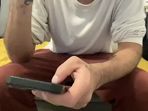 4small4inchlol online show from December 2025 02:11:01 PM