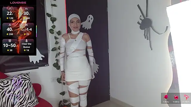 Carolaine69  online show from October 2025 01:57:02 PM