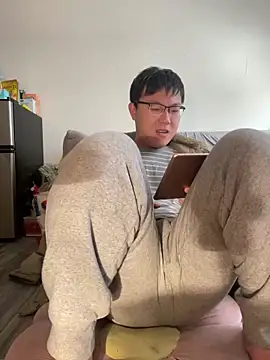 YoY-man online show from January 2025 06:03:01 AM