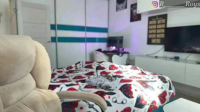 courteous raspberrry online show from March 2026 12:21:02 PM