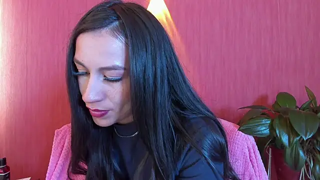 Snapshot of EmiGomez_ chatting on January 2026 07:11:01 PM EmiGomez online show from January 2026 07:11:01 PM