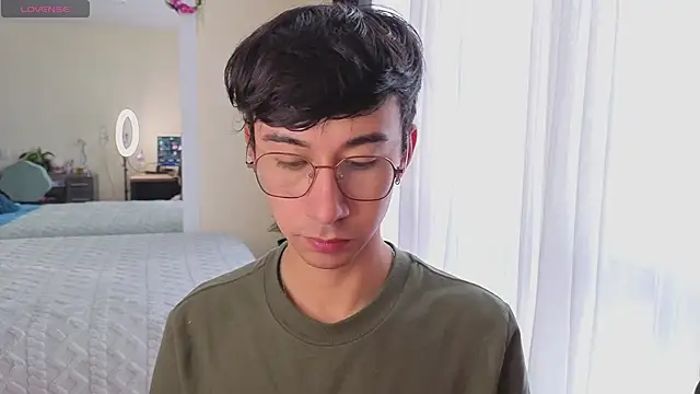 Snapshot of cameron_cum chatting on December 2025 11:52:02 AM cameron cum online show from December 2025 11:52:02 AM