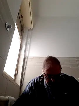 bluangelo online show from November 2025 10:05:01 AM