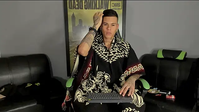 Snapshot of jamesinked_ chatting on December 2024 04:12:01 AM jamesinked online show from December 2024 04:12:01 AM